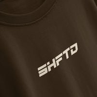 T-Shirt Decay S1K en brun - gros plan sur l'impression